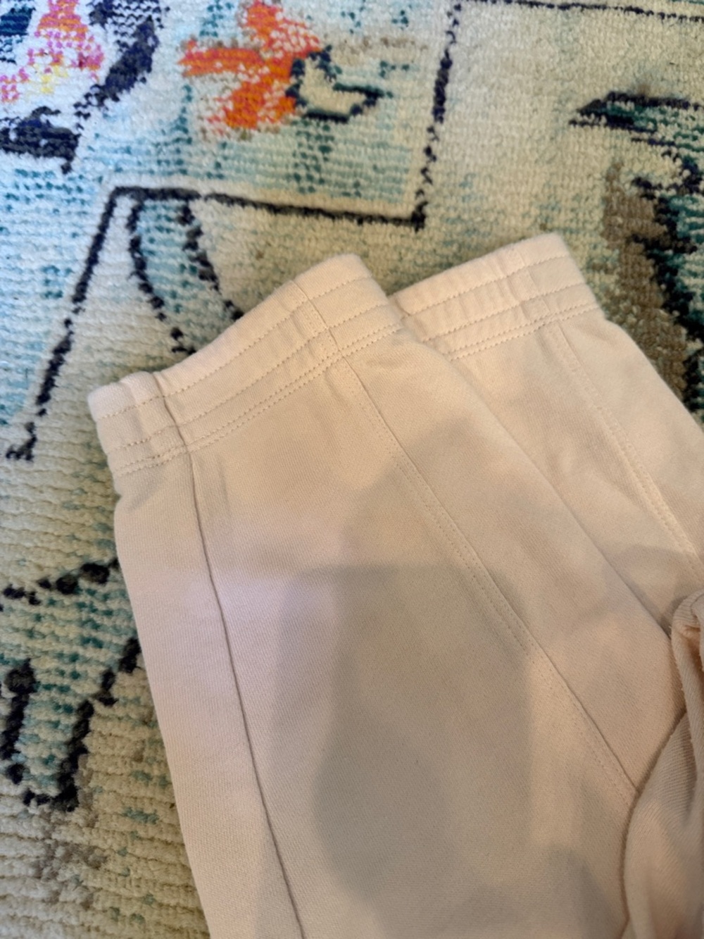 Fabletics Cream Joggers
Size Medium - Picture 3 of 8